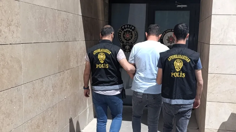 Afyonkarahisar Emniyet Müdürlüğü’nden Başarılı Operasyon: Aranan Şahıs Yakalandı