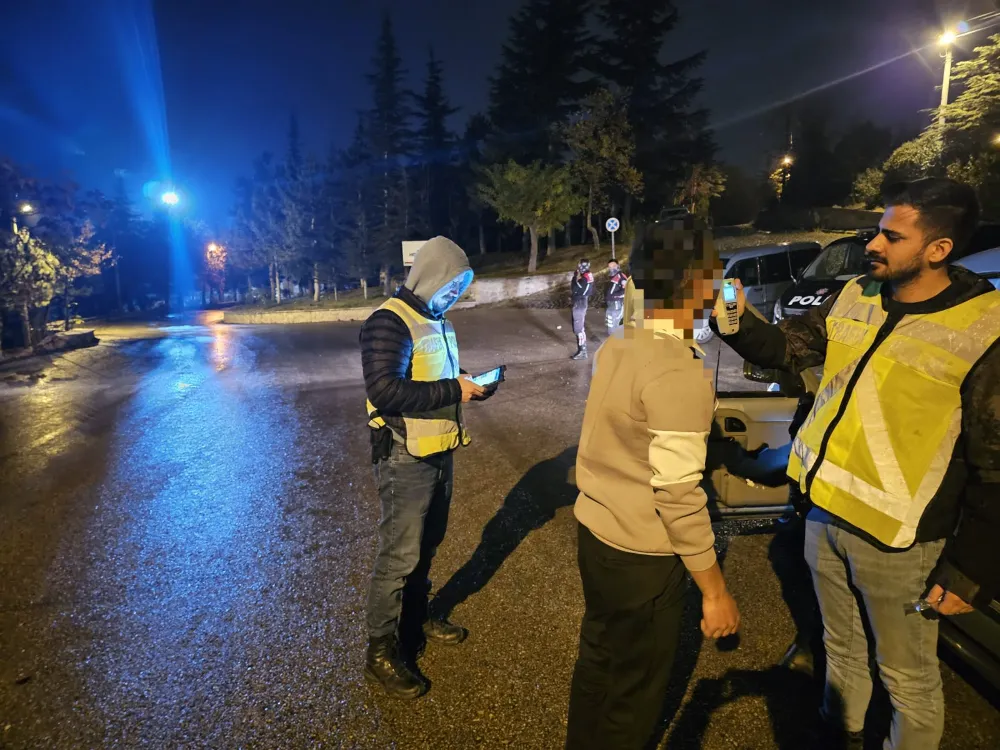 Afyonkarahisar'da Trafik ve Asayiş Denetimleri Sürüyor