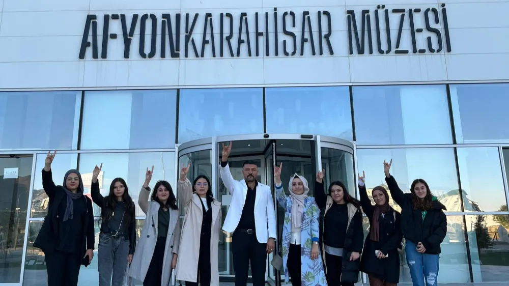 Ülkü Ocakları, Afyonkarahisar Müzesi'ni Ziyaret Etti